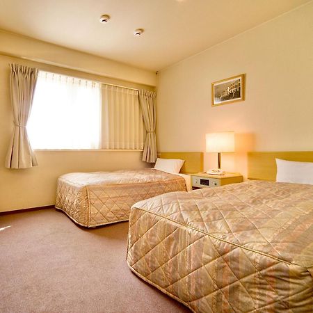 Kurashiki Ekimae Universal Hotel Buitenkant foto