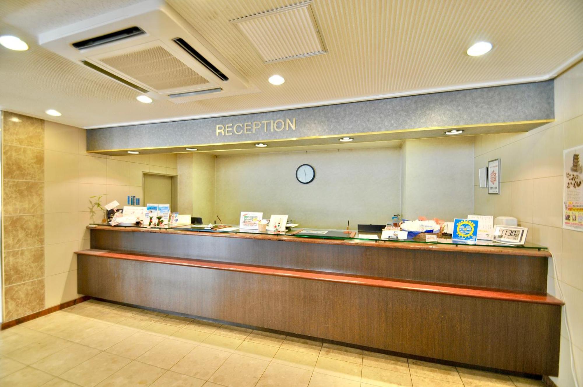 Kurashiki Ekimae Universal Hotel Buitenkant foto
