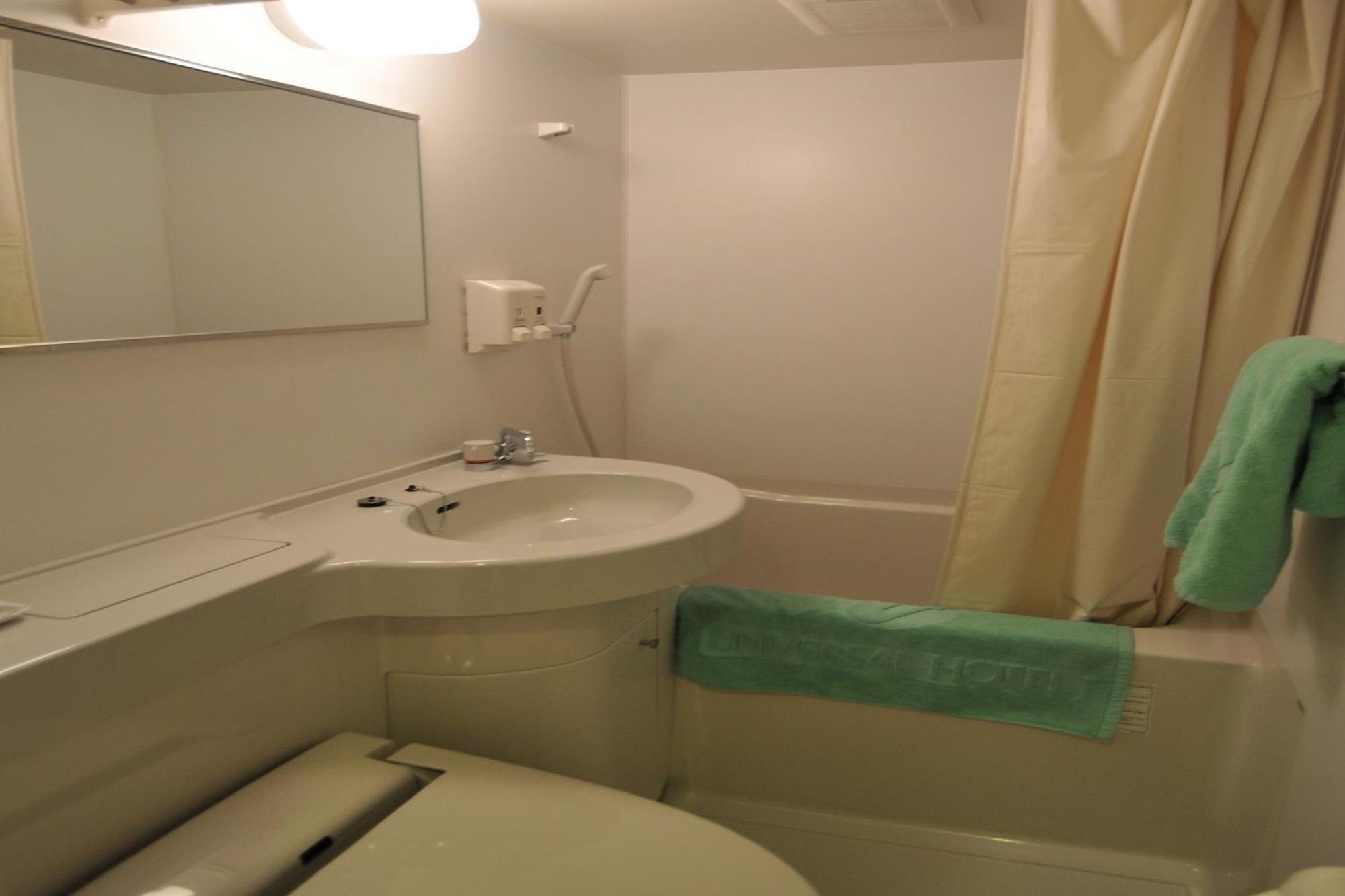 Kurashiki Ekimae Universal Hotel Buitenkant foto